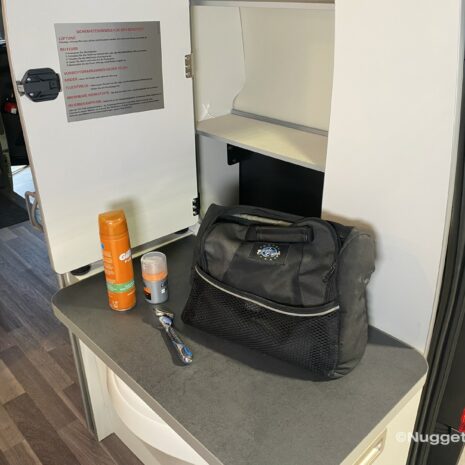 Toilettenabdeckung (19) Toilettenabdeckung (19)