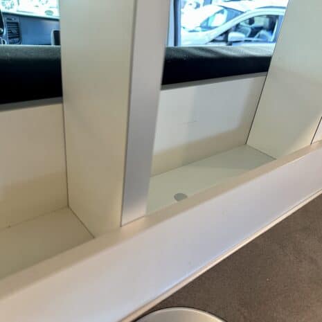 Theke Weiss 4 Theke Weiss 4