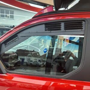 Fahrerhaus-Lüftungsgitter für Transit Custom (V710 Mod. ab 2024)