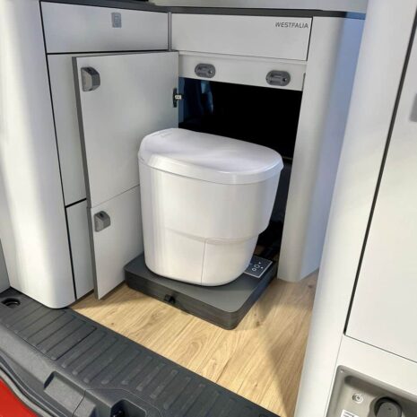 Ford Nugget L2 AD Mod 2025 Clesana 04 Ford Nugget L2 AD Mod 2025 Clesana 04